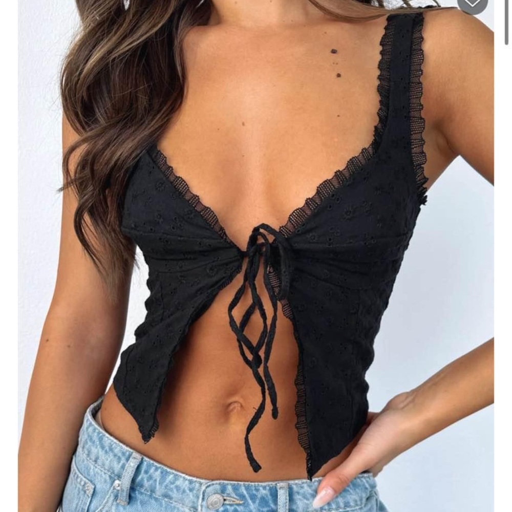Black Tie Front Top